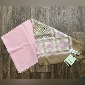 Light pink & cream Burberry Scarf